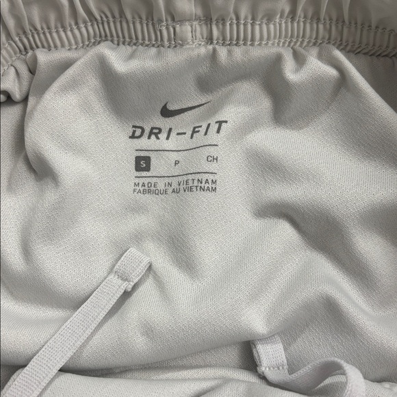 Nike Women's Dri-Fit Shorts - Picture 2 of 7